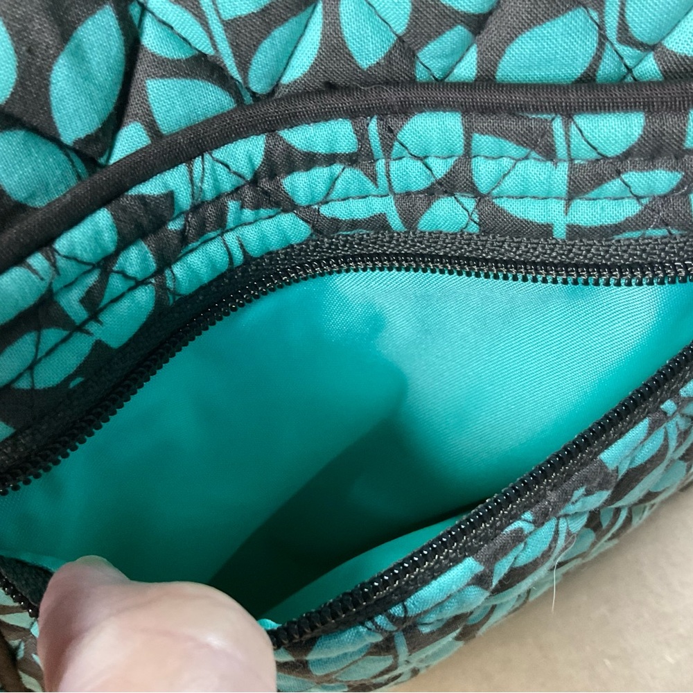 NEW Vera Bradley Shower Vine Hipster - Picture 3 of 9